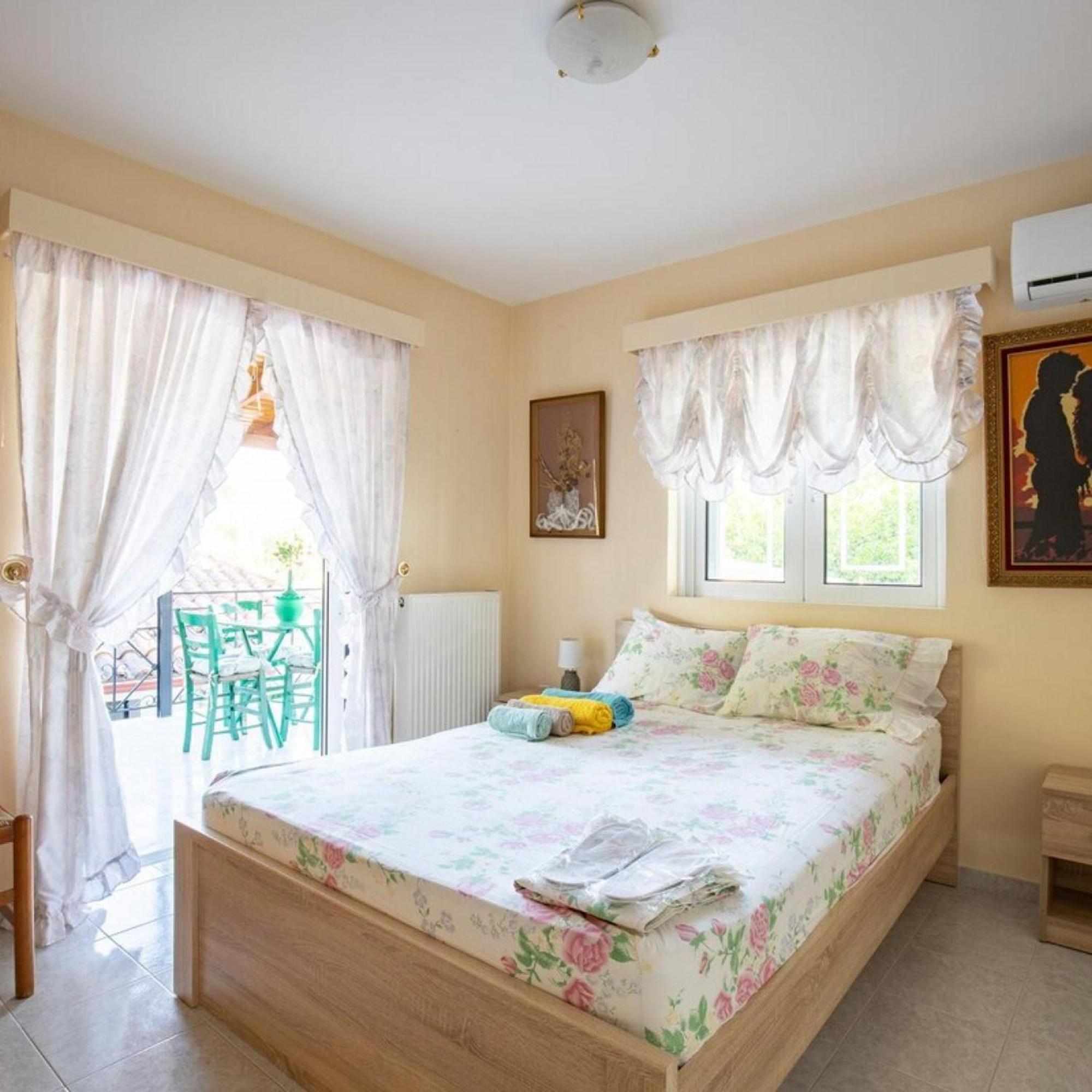Neromilos Harmony - Roussis Residence Extérieur photo