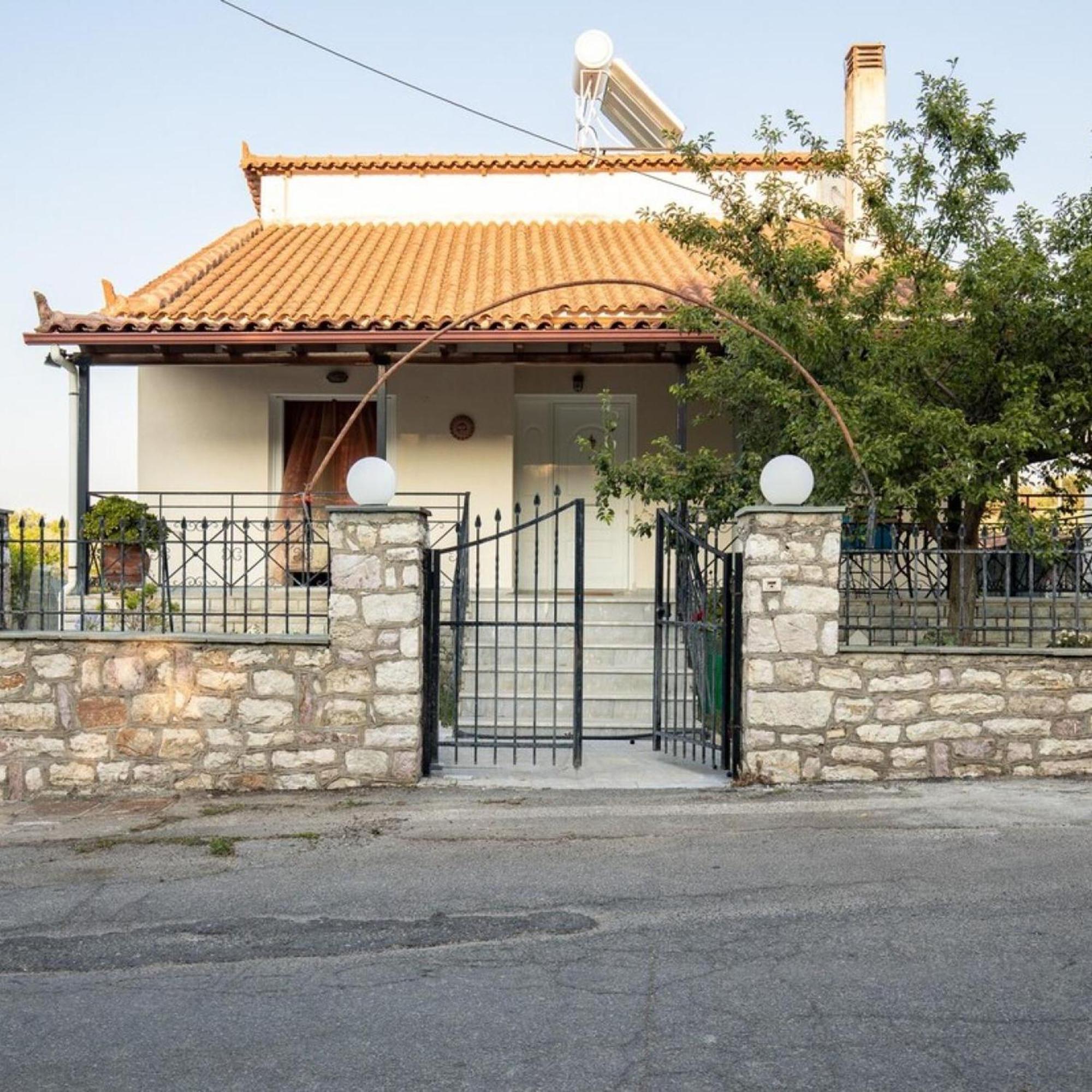 Neromilos Harmony - Roussis Residence Extérieur photo